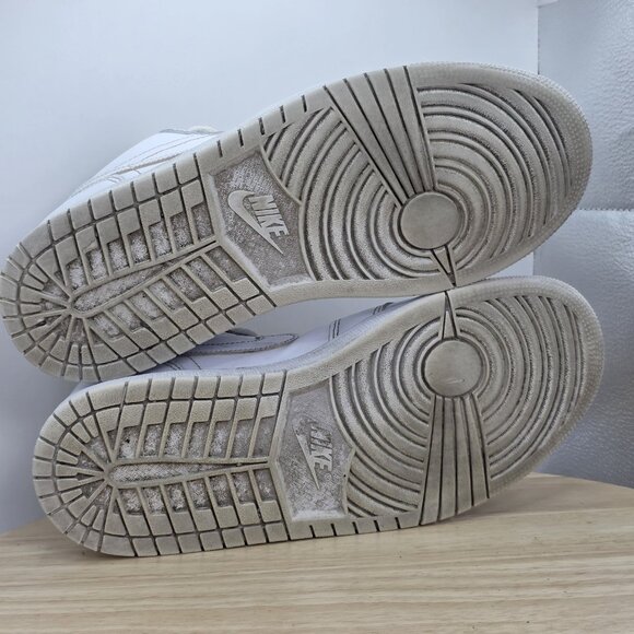 Nike Air Jordan 1 Low Triple White 2022 Sneaker DV0990-111 Women’s Size 10 - Picture 8 of 9